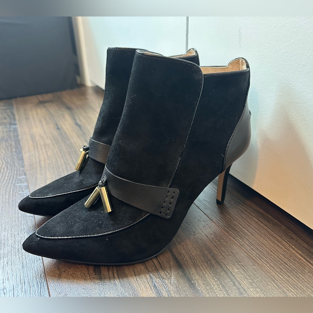 Louise et Cie Lo-Shiro Bootie Black (Size 9.5)